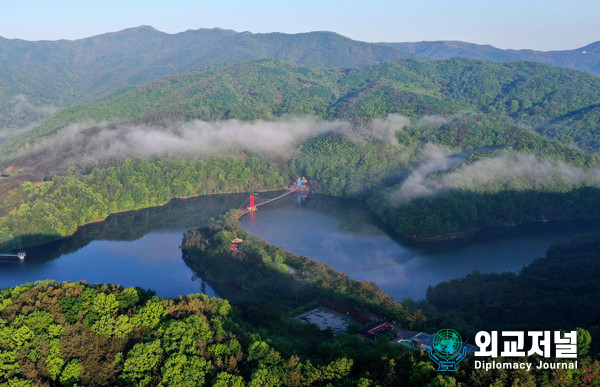 &nbsp;Cheonjang Lake