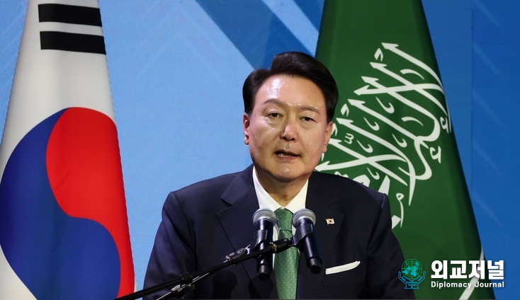 President Yoon Suk-yeol delivers a speech at the Korea-Saudi Investment Forum on Oct. 22. / Courtesy of the Office of the President