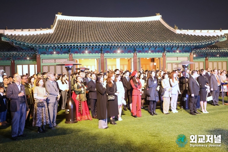 More than 300 distinguished guests from the Korean government and various other segments of Korean society and also by the ambassadors and other senior officials from the Seoul Diplomatic Corps attend the gala reception held at Shilla Hotel in Seoul on Oct. 30, 2023.