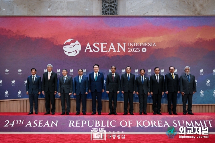 President Yoon Suk-yeol attends the ASEAN-Korea Summit at the Jakarta Convention Center (JCC) in Indonesia on Sept. 6.