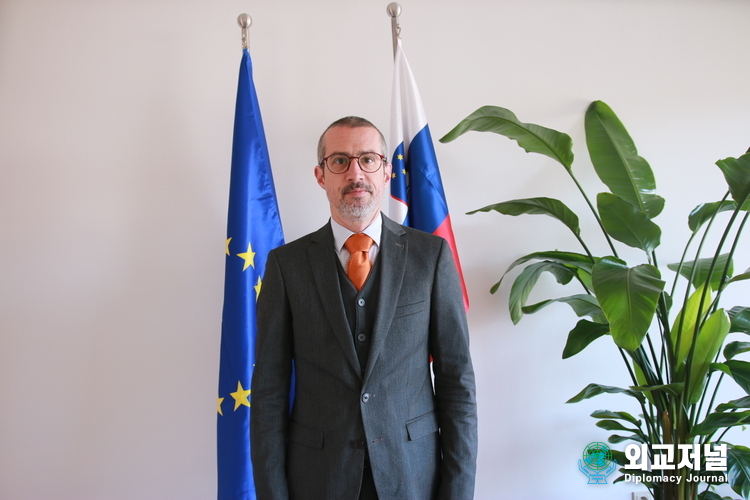 Ambassador Jernej Muller of Slovenia to Korea