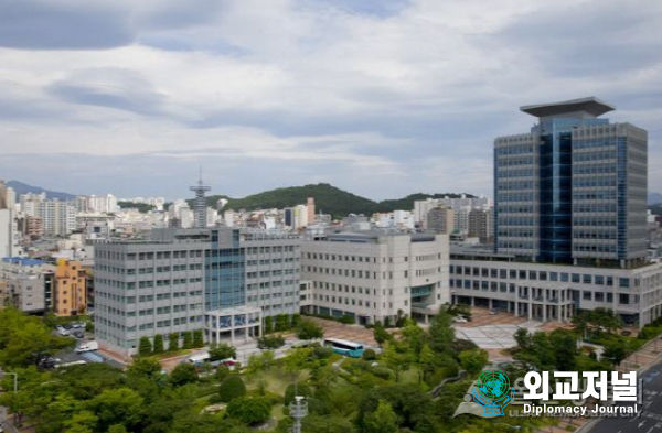 울산시청사