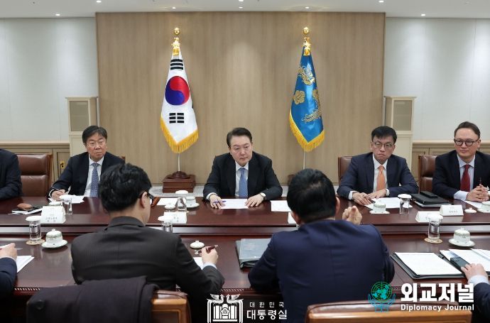 2월 21일 윤석열 대통령은 건설현장 불법행위 근절대책 보고를 받았다.