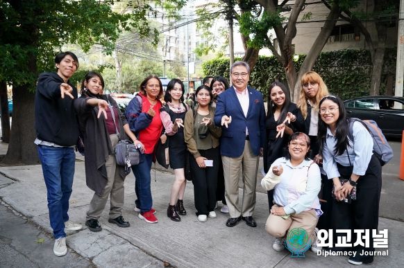 박진 외교장관, 멕시코 미래 세대와 소통