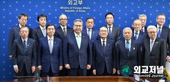 박진 외교부 장관, 일한경제협회 단장단 접견