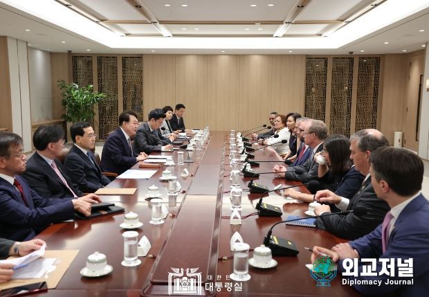 7월 31일 윤석열 대통령은 美 하원의원 대표단을 접견했다.