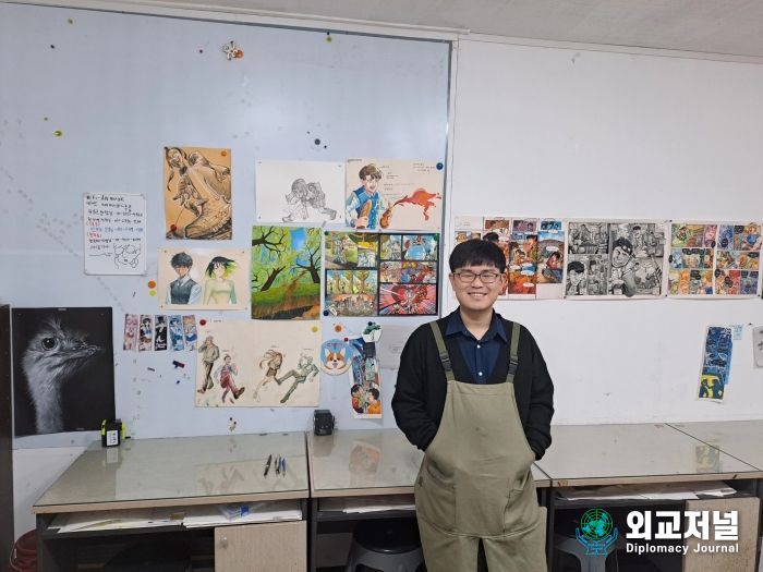 '애니매직만화학원' 유원근 원장