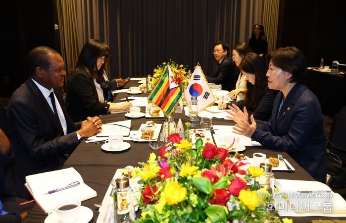 송미령 농식품부 장관, 짐바브웨 농업장관과 양자 면담