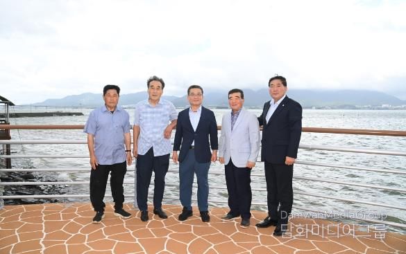 사천시의회, 역대 의장 초청 간담회 개최