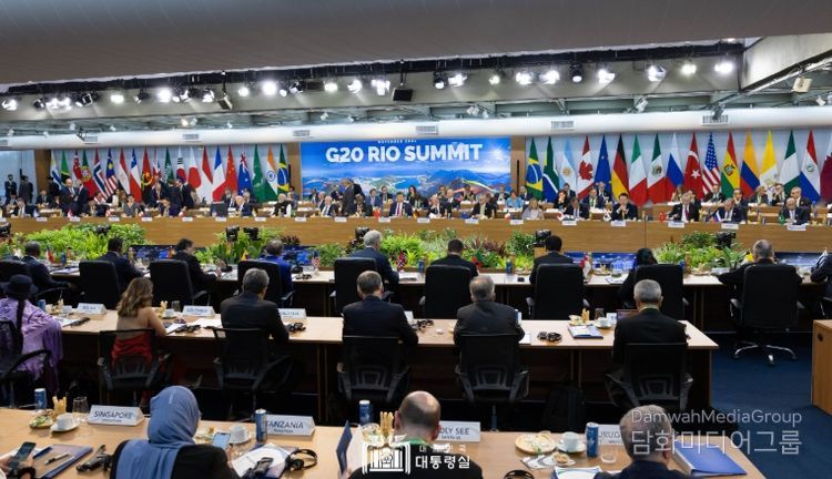 11월 18일 윤석열 대통령은 리우데자네이루 G20 정상회의 글로벌 기아·빈곤퇴치 연합 출범식에 참석했다.