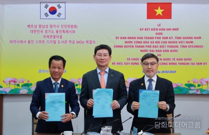 이상일 용인특례시장은 26일(현지시각) 오후 꽝남성의 성도인 땀끼시를 방문해 시가 ODA(공적개발원조) 사업으로 건립을 지원한 '용인 스마트 디지털도서관' 건립 MOU를 땀끼시 측과 체결했다