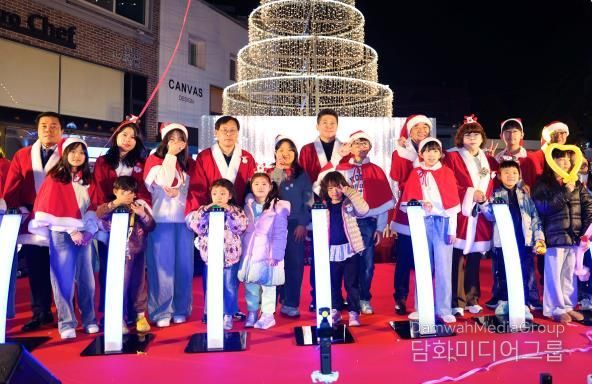 인천광역시 중구의회, 2025 크리스마스트리 축제 점등행사 참석
