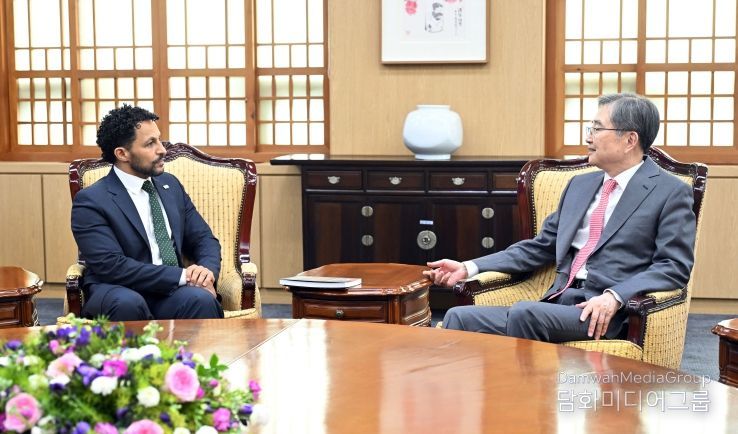 장관, 국경없는의사회 국제회장 접견